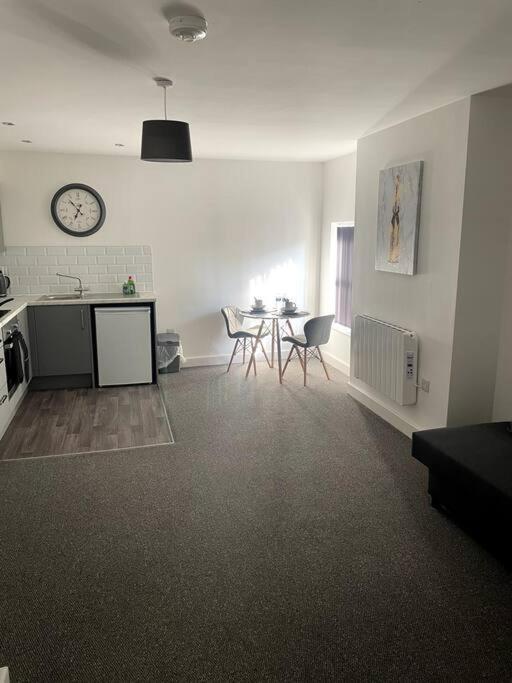 #6Bs 1 Bed Serviced Apartment Derby Exteriör bild