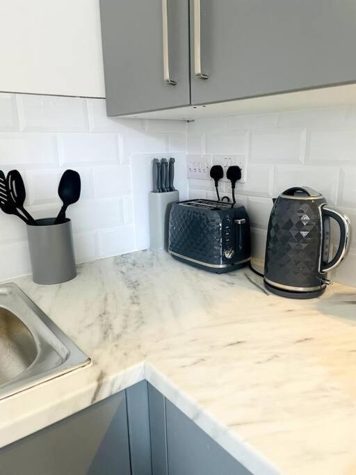 #6Bs 1 Bed Serviced Apartment Derby Exteriör bild